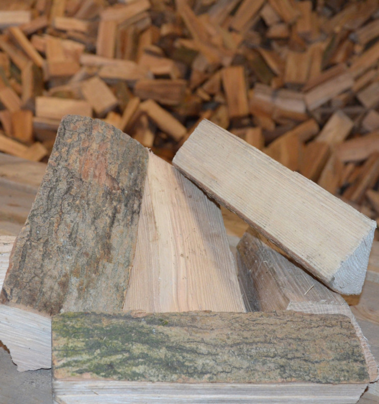 Avnbgebrnde 6 skrm. svarende til 4 stablede rummeter