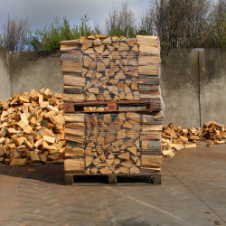 Bgebrnde stablet p paller, netpalle, 2,0 stablede rm